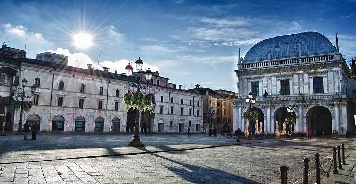 Brescia: Contributi alla formazione e aggiornamento professionale 